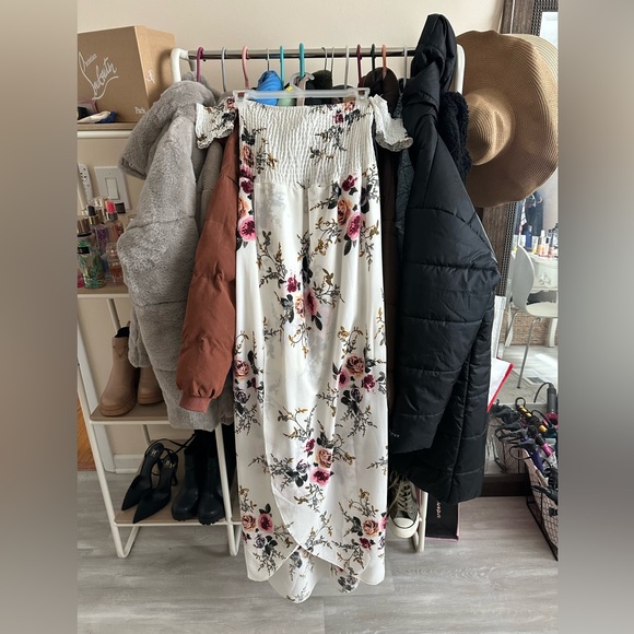 Dresses & Skirts - Off-Shoulder Dress